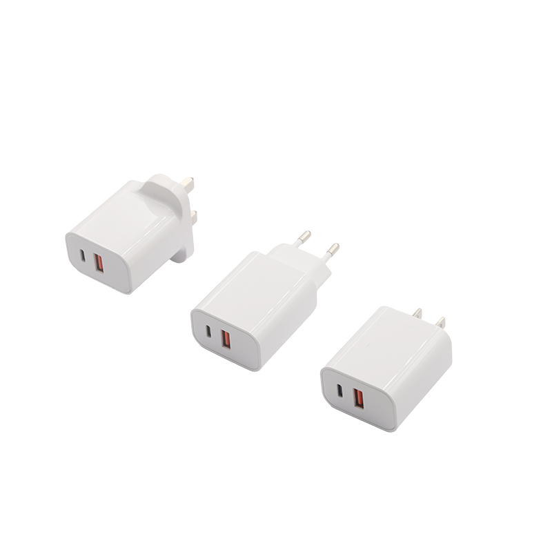 Travel charger PD20W(usb+C)